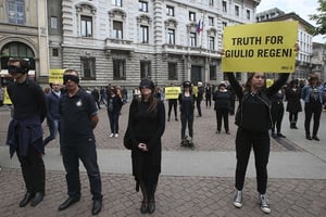 Les militants d’Amnesty International veulent connaître la vérité sur l’assassinat de Giulio Regeni. Photo du 24 avril 2016. © Luca Bruno/AP/SIPA