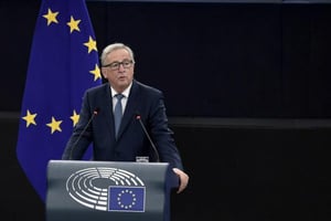 Jean-Claude Juncker annonce le lancement du programme d’investissement pour l’Afrique au Parlement européen de Strasbourg, mercredi 14 septembre © afp.com – FREDERICK FLORIN