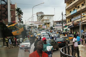 Une rue de Yaoundé. © Kamerunabenteuer/Flickr/
Creative commons