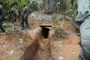 Une installation construite par de présumés ADF à Galtic, un de leurs bastions repris par l’armée congolaise. © Flickr/Monusco