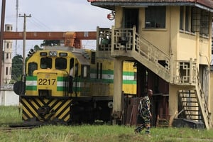 Une locomotive à Lagos le 13 avril 2013. © Jon Gambrell/AP/SIPA