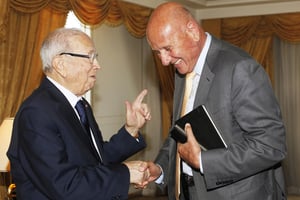 Béji Caïd Essebsi (à g.) avec Nejib Chebbi, à Tunis, en 2013. © HICHEM