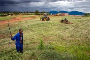 Une ferme agro-industrielle à proximité de Likasi, à 120 km à l’ouest de la capitale provinciale Lubumbashi, en RDC, le 26 février 2015. © Gwenn Dubourthoumieu pour Jeune Afrique