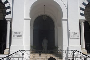 Entrée du ministère tunisien des Finances. © Cimoi/Wikimedia Commons