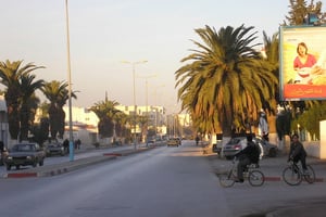 Rue badja des Palmiers, à Jendouba. © Belghouth/CC/Wikimedia Commons