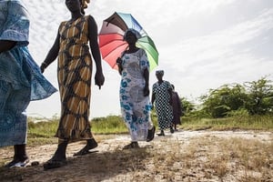 Des habitantes du Delta du Saloum, une localité sénégalaise très menacée par le réchauffement climatique, le 19 octobre 2015. © Jane Hahn/AP/SIPA