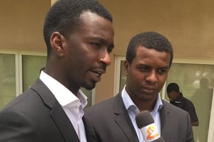 Naïr Abakar et Abdelkérim Idriss lors du lancement de la plateforme devant la presse à N’Djamena le 28 avril 2016 © Photo utilisée avec l’autorisation de Naïr Abakar