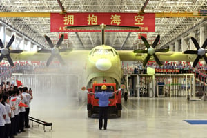 En juillet 2016, dans une usine chinoise du secteur de l’aéronautique, à Zhuhai dans la province du Guangdong. © Liang Xu/AP/SIPA