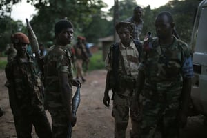 Des combattants de l’ex-Séléka à Bambari le 24 mai 2014. © Jerome Delay/AP/SIPA