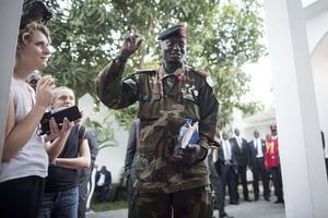 Le général Ousmane Badjie, chef d’état-major général des armées, le 13 décembre à Banjul. © Sylvain Cherkaoui/AP/Sipa