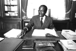 Léopold Sédar Senghor dans sa propriété en août 1981. © Pascal Maitre pour Jeune Afrique