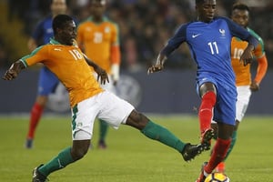 L’Ivoirien Adama Traore, sélectionné par Dussuyer pour la CAN 2017, lors du match contre la France  à Lens, le 15 novembre 2016. © Michel Spingler/AP/SIPA
