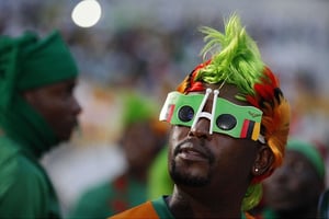 Un supporter Zambien au stade de l’Amitié, à Libreville au Gabon, le 12 février 2012. © Rebecca Blackwell/AP/SIPA
