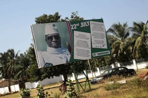 Une affiche à la gloire de Yahya Jammeh à Serrekunda, en Gambie, le 2 décembre 2016. © Jerome Delay/AP/SIPA