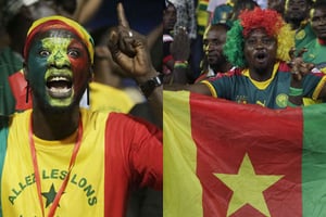 Des supporters du Sénégal et du Cameroun, lors de la CAN 2017 au Gabon. © AP/SIPA