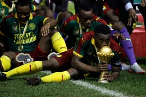 L’équipe du Cameroun, victorieuse, le dimanche 5 février 2017 à Libreville au Gabon. © Sunday Alamba/AP/SIPA