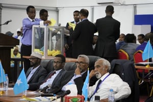 Pendant l’élection de Mohamed Abdullahi Farmajo, le 8 février 2017 à Mogadiscio en Somalie. © Farah Abdi Warsameh/AP/SIPA