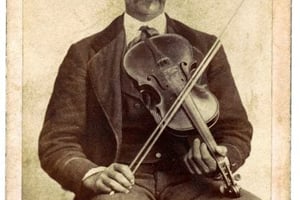 Un violoniste Melungeon de Caroline du Nord dans les années 1850. © Robert Alexander/Getty Images