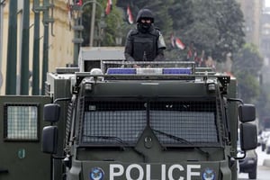 Un camion de la police égyptienne au Caire le 25 janvier 2016. (illustration) © Amr Nabil/AP/SIPA
