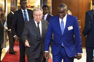 Le secrétaire général de l’ONU et le ministre sénégalais de la Justice. © UN Photo