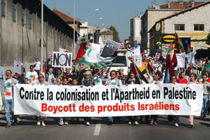 Une manifestation à Marseille contre « l’Apartheid et la colonisation » en Palestine. © CLAUDE PARIS/AP/SIPA/AP/SIPA