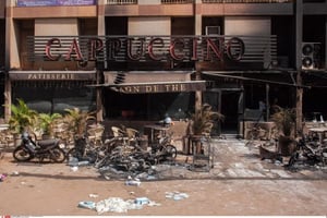 Le café Cappuccino après l’attaque du 15 janvier 2016 ayant fait 30 morts au coeur de Ouagadougou. © Theo Renaut/AP/SIPA
