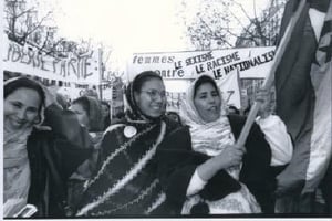 Une manifestation pour les droit des femmes à Paris en novembre 1995. © Alexiat/CC/wikipédia
