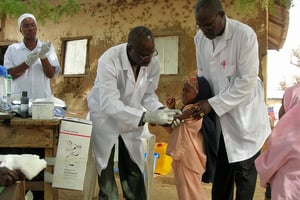 Au Nigeria, près de 420 000 personnes ont récemment été vaccinées contre la méningite. © Teseum/CC/Flickr