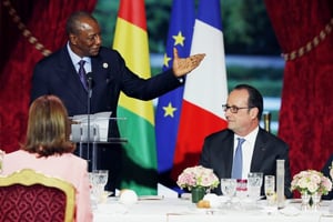 Alpha Condé au dîner d’État donné en son honneur par François Hollande à l’Élysée, le 11 avril 2017. © PHILIPPE WOJAZER/AFP