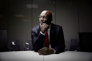 George Weah au siège de Jeune Afrique, le 16 mai 2017. © Cyrille Choupas pour JA