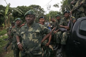 Le général François Olenga, chef de la Maison militaire du chef de l’État congolais, le 25 novembre 2012 à Minova. © Jerome Delay/AP/SIPA