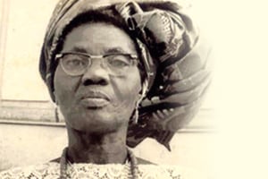Funmilayo Ransome Kuti, militante et activiste pour les droits des femmes au Nigeria, lors de son 70e anniversaire, le 24 octobre 1970. © wikipédia/cc