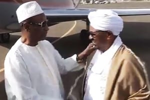 Le président guinéen (à g.) et Omar el-Béchir, à Khartoum, le 29 mai. © guineevision