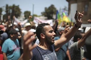 Depuis l’arrestation du leader de la contestation, Nasser Zefzafi, le 29 mai, les manifestations sont quotidiennes à Al-Hoceïma. D’autres villes ont été le théâtre de manifestations, comme Rabat, ici le dimanche 11 juin 2017. © Mosa’ab Elshamy/AP/SIPA