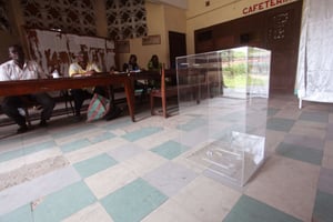 Un bureau de vote au Congo-Brazzaville, en 2016. © John Bompengo/AP/SIPA