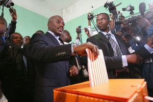 Joseph Kabila, président de la RD Congo, lors du scrutin de juillet 2006. © JEROME DELAY/AP/SIPA