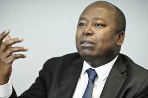 Alain-Claude Bilie By Nze, porte-parole de la Présidence du Gabon, à Paris, le 7 novembre 2014. © Vincent Fournier/JA