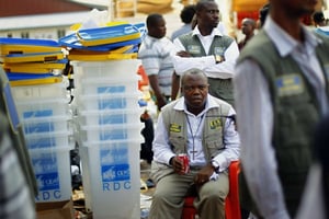 Des membres de la Ceni, à Kinshasa, en RDC, en novembre 2011. © JEROME DELAY/AP/SIPA