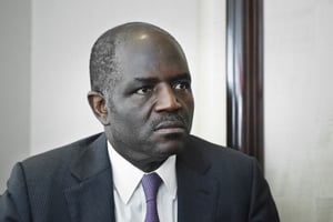 Régis Immongault, ministre de l’Économie du Gabon, à Paris, le 14 juin 2016. © Vincent Fournier/Jeune Afrique