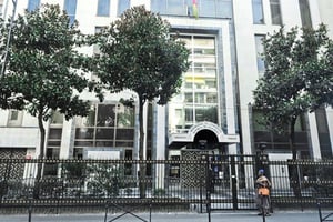 Façade du Consulat du Cameroun à Paris. © Vincent fournier pour Jeune Afrique