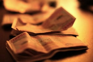 Billets de 10 000 francs CFA. © Kaysha/CC/Flickr