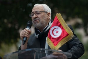 Rached Ghannouchi, leader de la formation islamiste Ennahdha, lors d’un meeting à Tunis en février 2013. © Amine Landouls/AP/SIPA