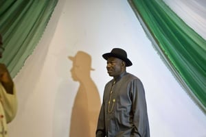 L’ancien président Goodluck Jonathan lors d’une réunion dans un hôtel d »Abuja, la capitale nigériane, en mars 2015. © Ben Curtis/AP/SIPA