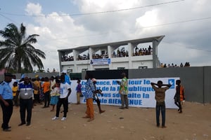 Vue de l’extérieur du congrès d’Unir, le parti de Faure Gnassingbé, dimanche 29 octobre 2017. © DR Edmond d’Almeida