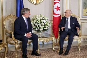 Le président du Parlement européen, Antonio Tajani, reçu par le président tunisien Beji Caid Essebsi le 31 octobre 2017. © Hassene Dridi/AP/SIPA