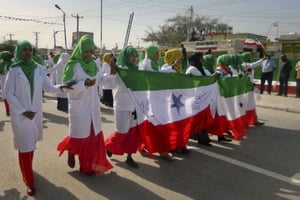 Des femmes défilent dans les rues d’Hargeisa, la capitale du Somaliland, le 18 mai 2016, pour les 25 ans de l’indépendance du pays. © Barkhad Dahir/AP/SIPA
