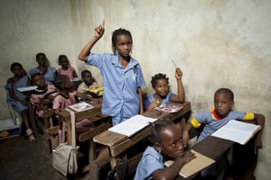 Une école de Hafia quartier Peul de Conakry. © Sylvain Cherkaoui pour Jeune Afrique