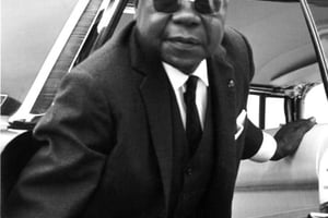 Départ pour Paris du président de la République gabonaise, Léon Mba. A Libreville au Gabon, en décembre 1966. © DR/ Archives du service d’Information du Gabon