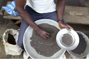 Les mines artisanales sont les plus susceptibles de recourir au travail des enfants. © Marc Hofer/AP/SIPA