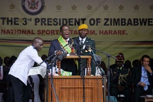 Premier discours d’Emmerson Mnangagwa en tant que président du Zimbabwe. © Ben Curtis/AP/SIPA
